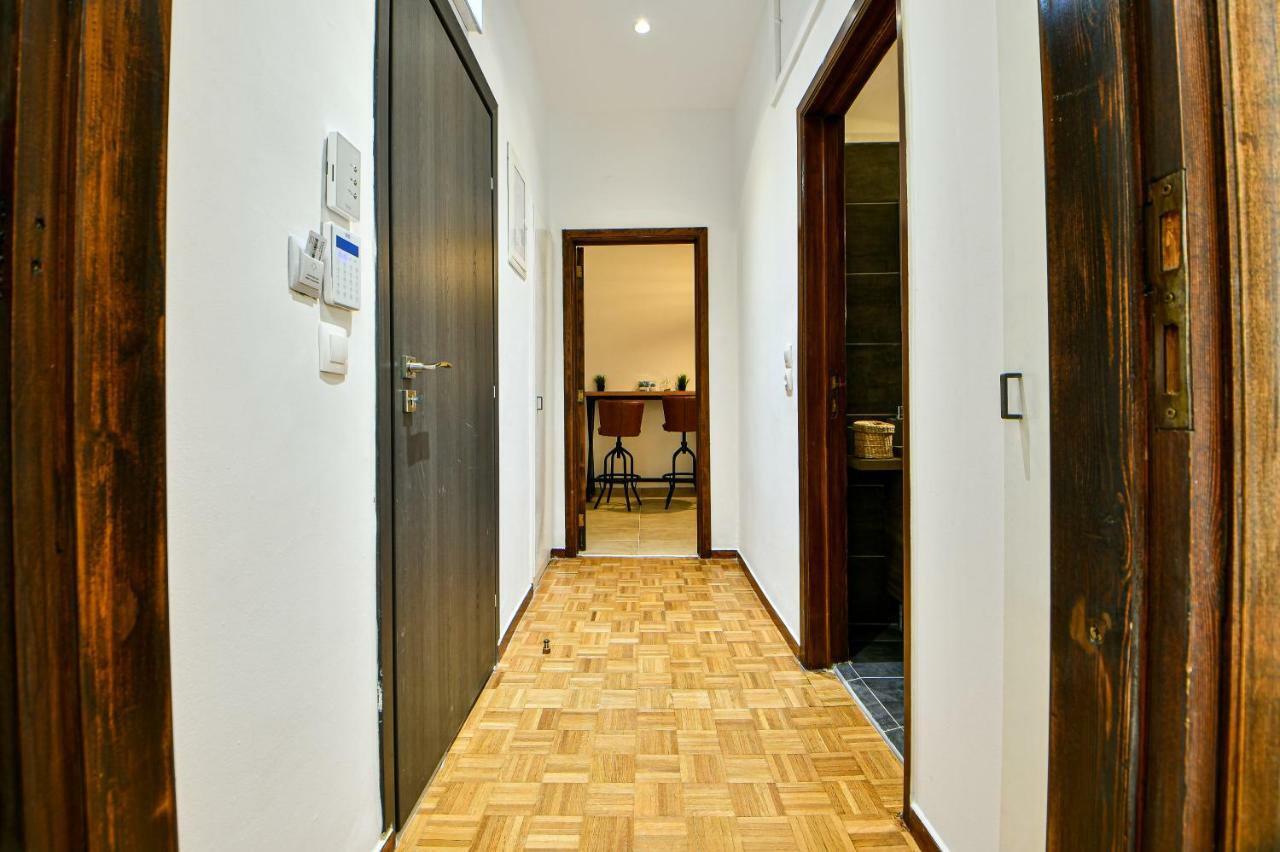 Flowers Of Athens, Boutique Aparthotel With 6-Apartments In Central Αθήνα Εξωτερικό φωτογραφία