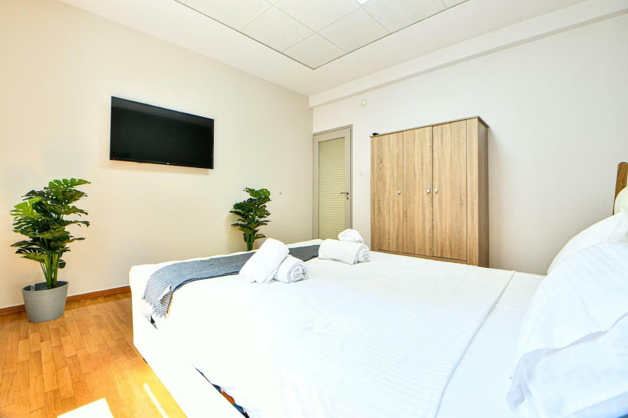 Flowers Of Athens, Boutique Aparthotel With 6-Apartments In Central Αθήνα Εξωτερικό φωτογραφία